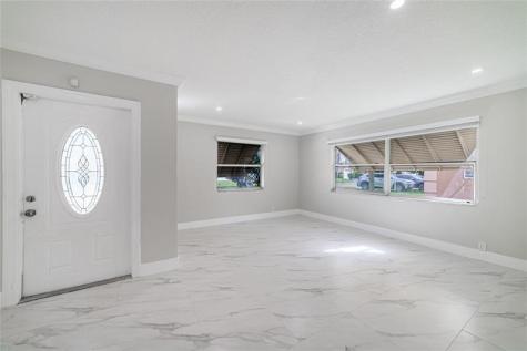 6220 SW 9th Court North Lauderdale FL 33068