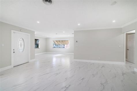 6220 SW 9th Court North Lauderdale FL 33068