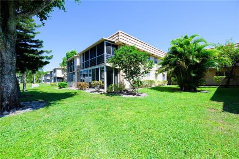633 Brittany N Delray Beach FL 33446