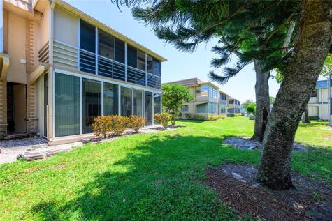 633 Brittany N Delray Beach FL 33446