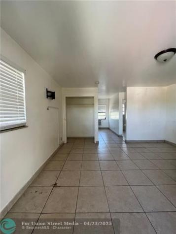 2417 N 19th Avenue Hollywood FL 33020