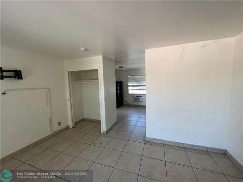 2417 N 19th Avenue Hollywood FL 33020