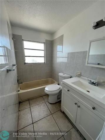 2417 N 19th Avenue Hollywood FL 33020