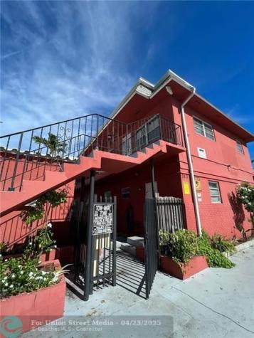 2417 N 19th Avenue Hollywood FL 33020