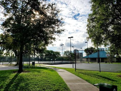 120 Royal Park Drive Oakland Park FL 33309