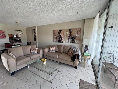 120 Royal Park Drive Oakland Park FL 33309