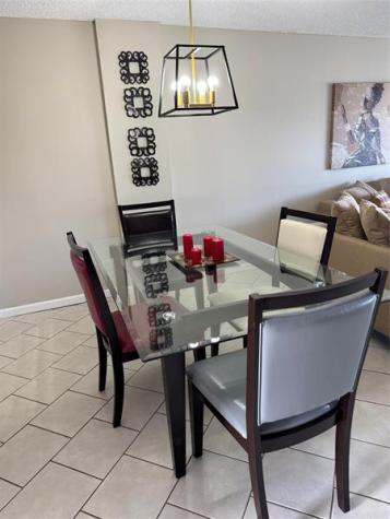 120 Royal Park Drive Oakland Park FL 33309