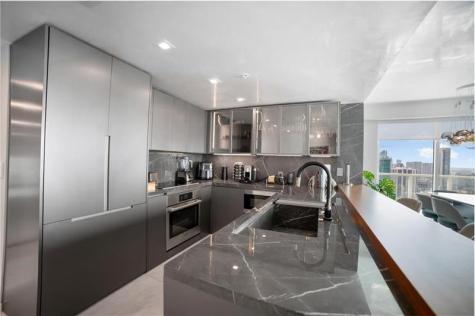 1900 N Bayshore Drive Miami FL 33132
