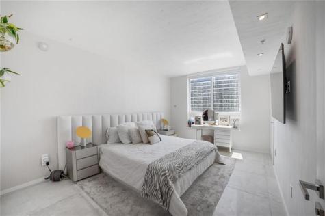 1900 N Bayshore Drive Miami FL 33132