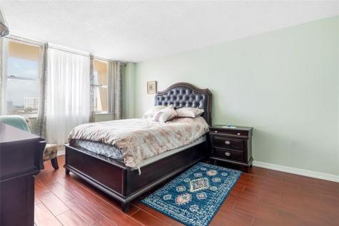 3180 S Ocean Drive Hallandale Beach FL 33009