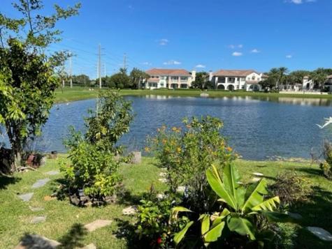 8491 NW 40th Street Cooper City FL 33024