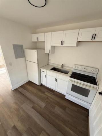907 6TH Street West Palm Beach FL 33401