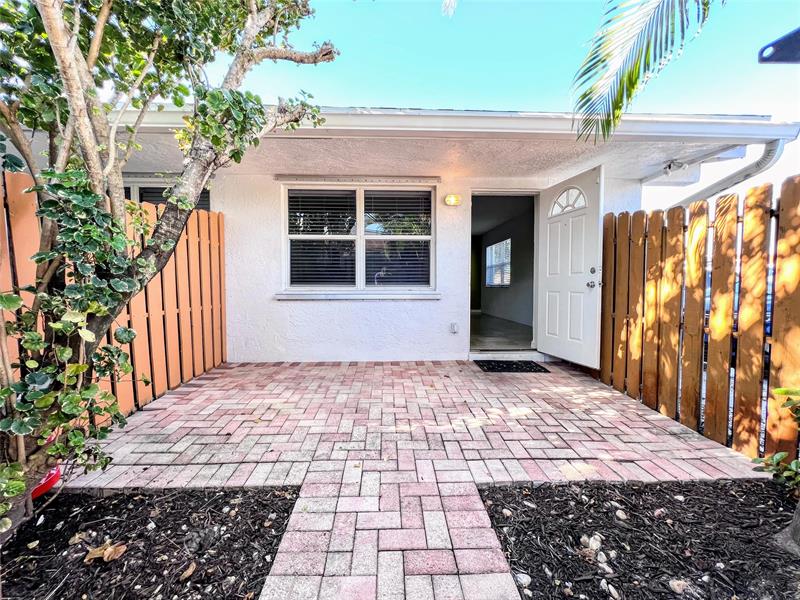 758 NE 13th Court Fort Lauderdale FL 33304