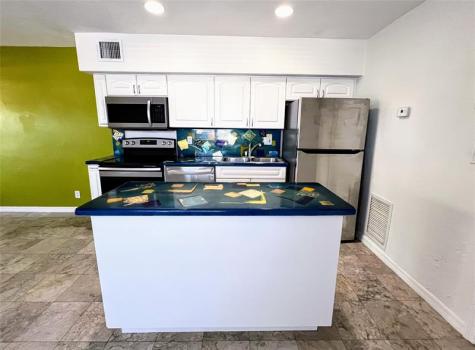 758 NE 13th Court Fort Lauderdale FL 33304
