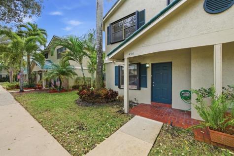 454 Westree Lane Plantation FL 33324