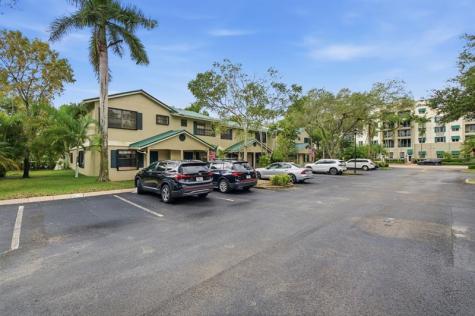 454 Westree Lane Plantation FL 33324