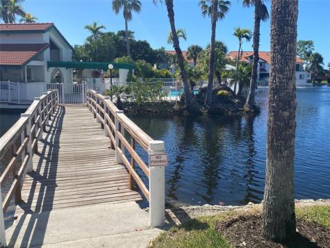 2286 Anchorage Lane Naples FL 34104
