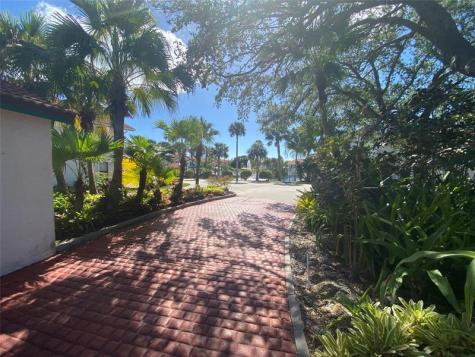 2286 Anchorage Lane Naples FL 34104