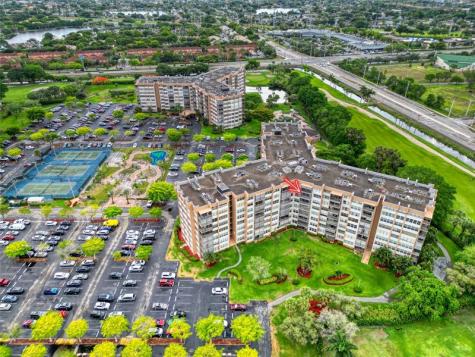 1100 Saint Charles Place Pembroke Pines FL 33026
