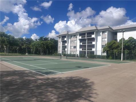 701 N Pine Island Road Plantation FL 33324