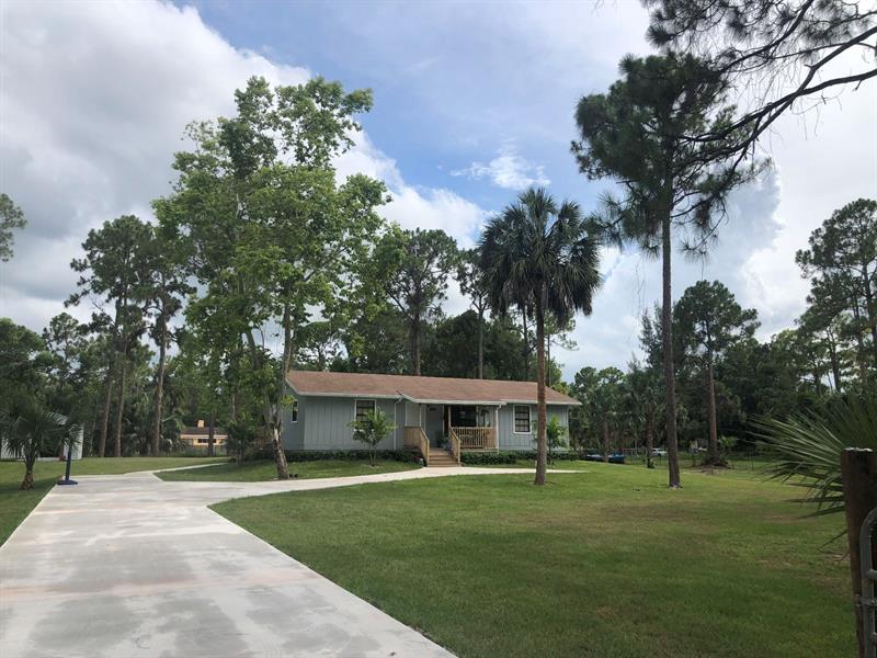 13618 N 51st Place N West Palm Beach FL 33411