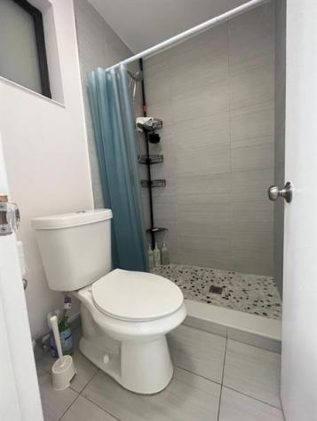 735 NE 37th Street Oakland Park FL 33334