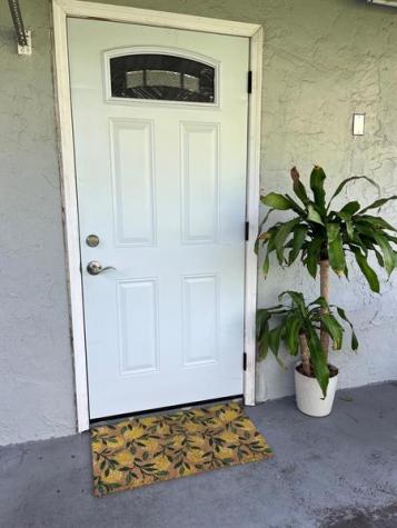 735 NE 37th Street Oakland Park FL 33334