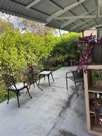 735 NE 37th Street Oakland Park FL 33334