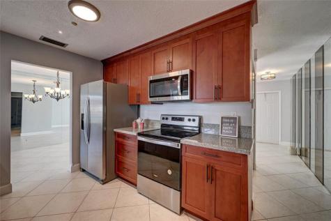 9807 NW 67th Court Tamarac FL 33321