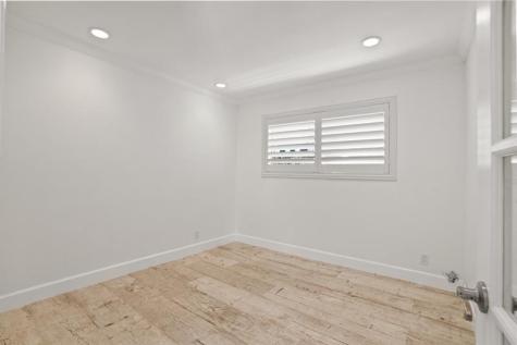 4215 Roosevelt Street Hollywood FL 33021