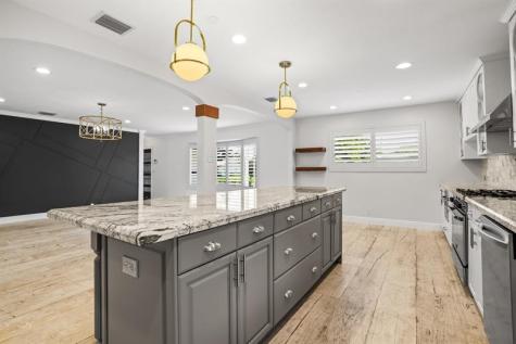 4215 Roosevelt Street Hollywood FL 33021