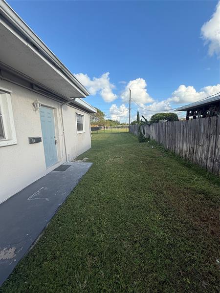 604 NW 10th Street Hallandale Beach FL 33009