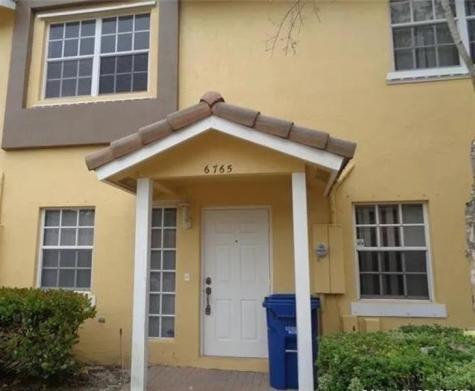 6765 Sienna Club Place Lauderhill FL 33319