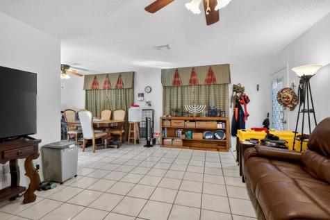 101 SW 132nd Way Hollywood FL 33027