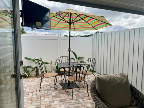 12 SW 6th Street Delray Beach FL 33444