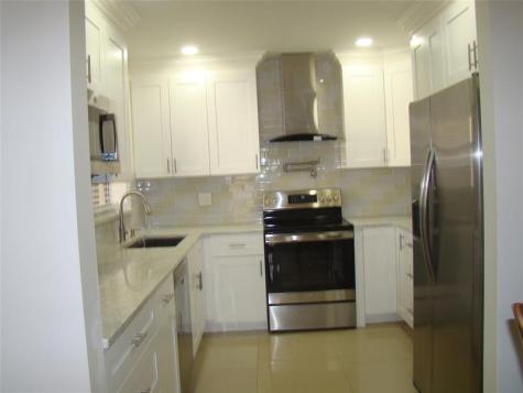 2588 N Carambola Circle N. Coconut Creek FL 33066