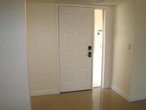 2588 N Carambola Circle N. Coconut Creek FL 33066