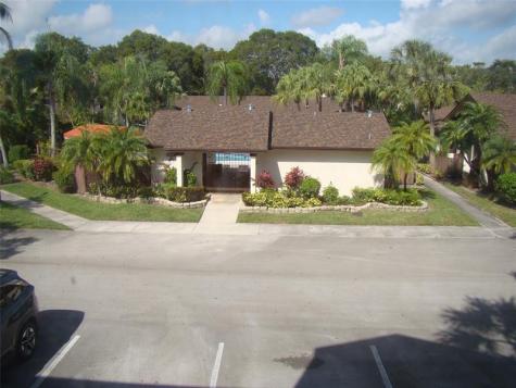 2588 N Carambola Circle N. Coconut Creek FL 33066