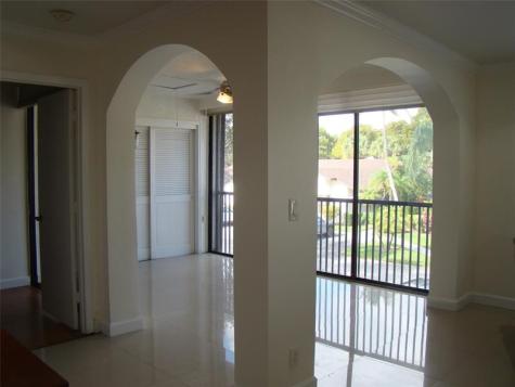 2588 N Carambola Circle N. Coconut Creek FL 33066