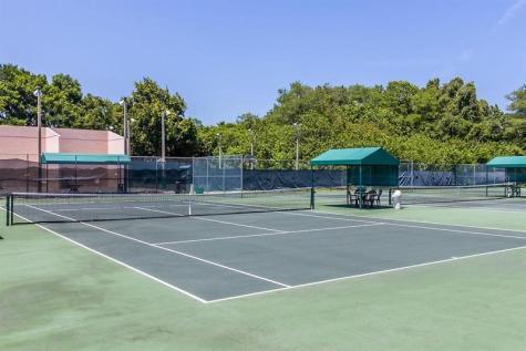 2588 N Carambola Circle N. Coconut Creek FL 33066