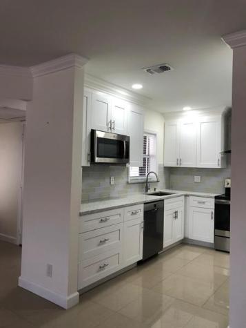 2588 N Carambola Circle N. Coconut Creek FL 33066