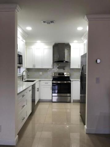 2588 N Carambola Circle N. Coconut Creek FL 33066