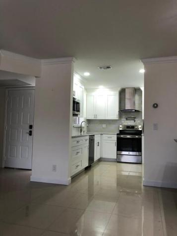 2588 N Carambola Circle N. Coconut Creek FL 33066