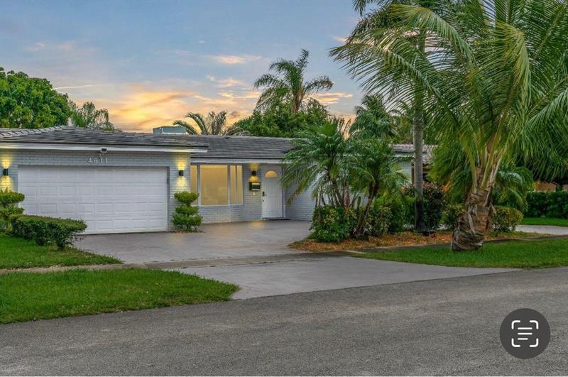 4811 Hayes Street Hollywood FL 33021