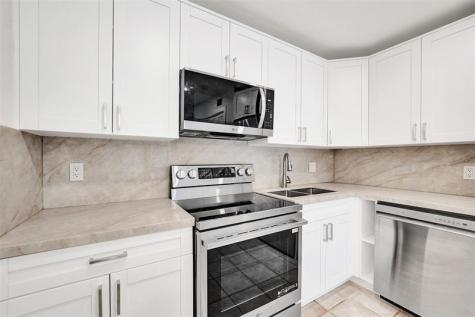 4040 N Hills Drive Hollywood FL 33021