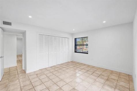4040 N Hills Drive Hollywood FL 33021