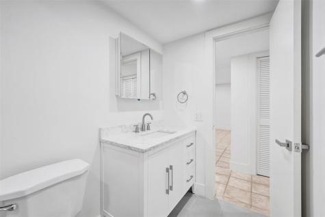 4040 N Hills Drive Hollywood FL 33021