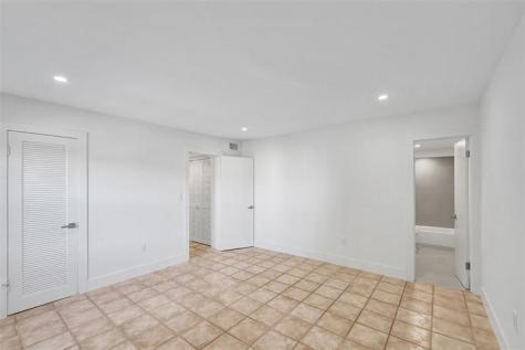 4040 N Hills Drive Hollywood FL 33021