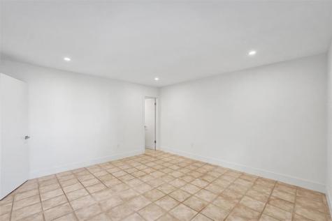 4040 N Hills Drive Hollywood FL 33021