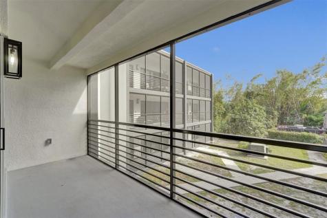 4040 N Hills Drive Hollywood FL 33021